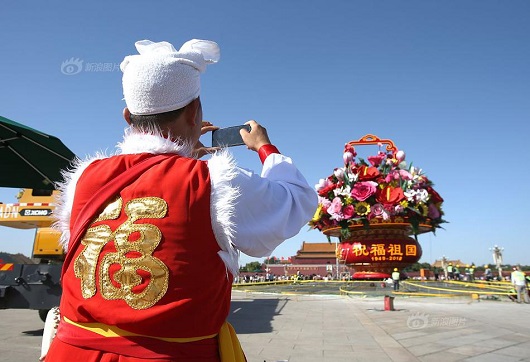 慶十一迎國(guó)慶,大型鋼結(jié)構(gòu)花籃亮相天安門(mén)廣場(chǎng)